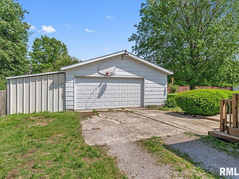 Listing photo 5