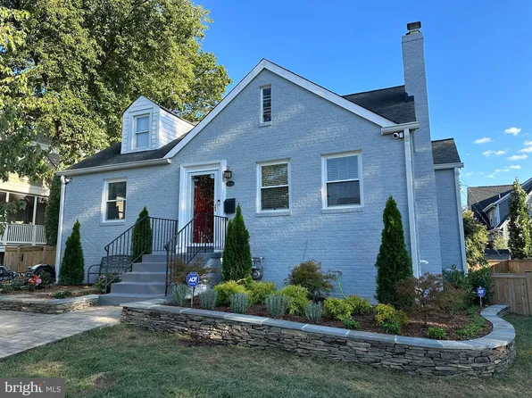 5118 25th Rd N, Arlington, VA 22207