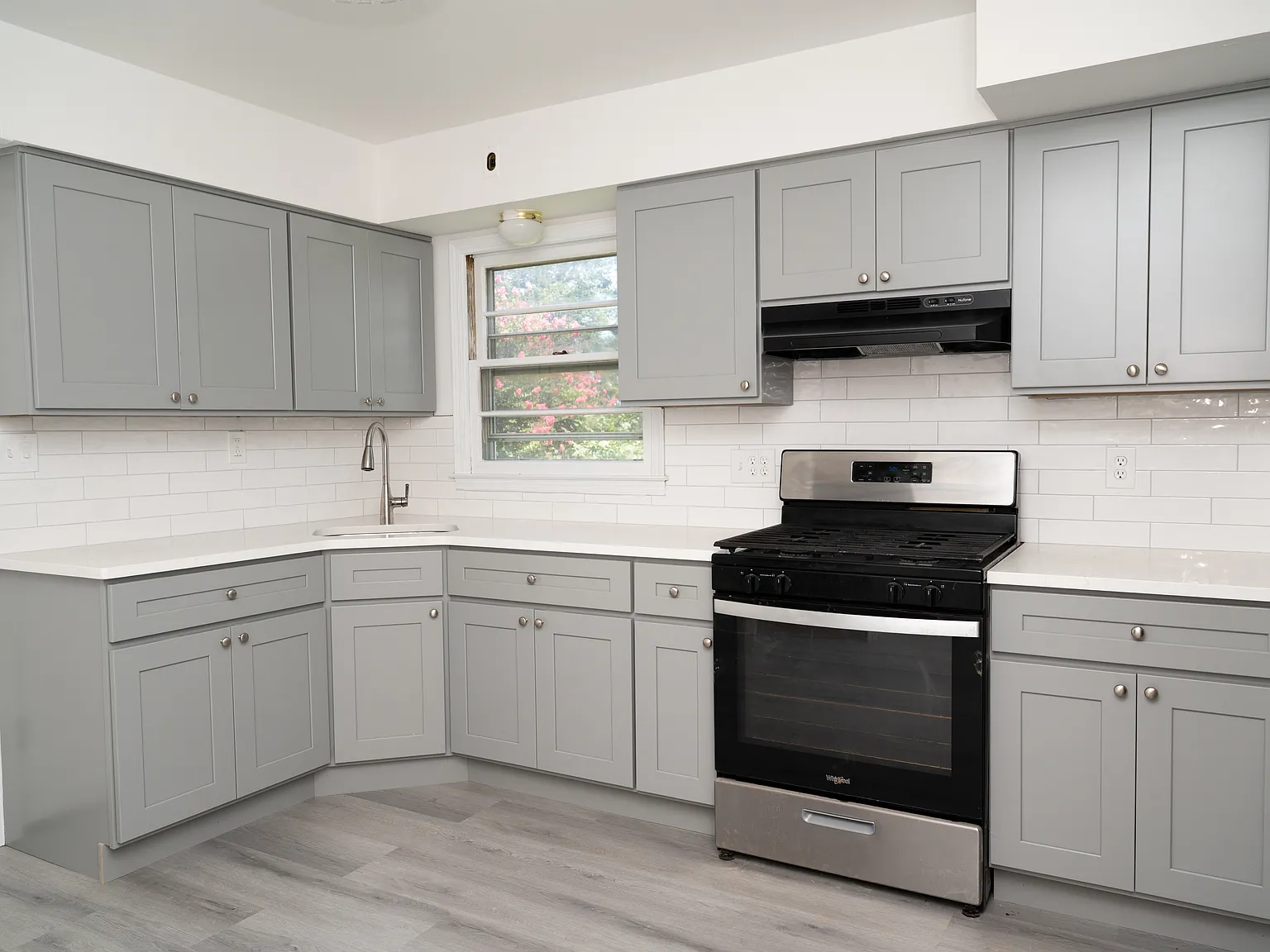 15 General Karge Ct — Photo 3