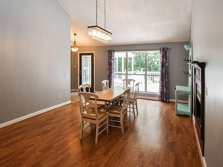 555 Shady Acres Dr — Photo 20