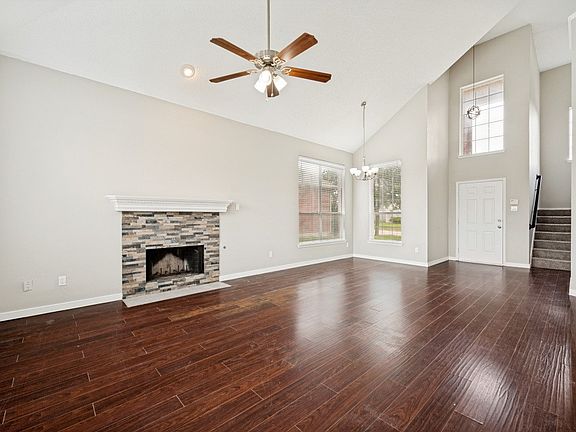 4th image of 3933 Windford Dr