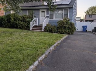 204 Carolyn Ave, Colonia, NJ 07067