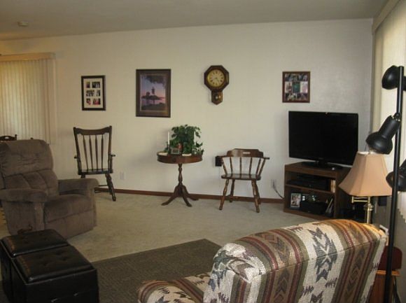 1st image of 257 Bayberry Ln