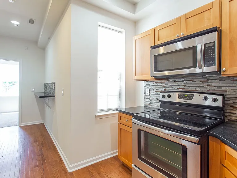 1712 Monument St #A — Photo 4