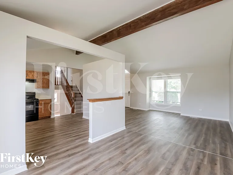 2416 Waterford Dr — Photo 5