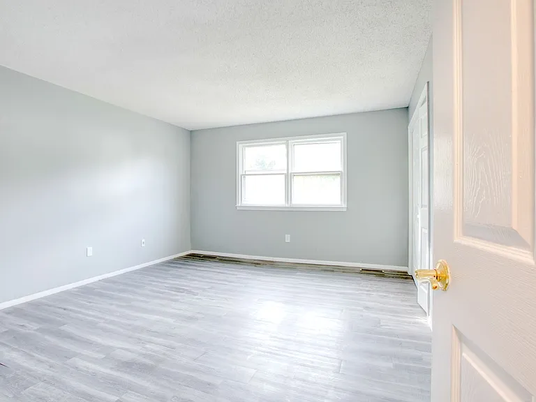 72 Caesar Dr — Photo 5