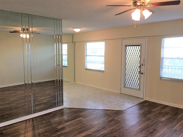 551 SW 135th Ave #405B — Photo 9