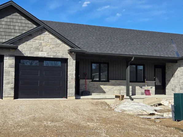 204 Elgin St, Brockton, ON N0G 2V0