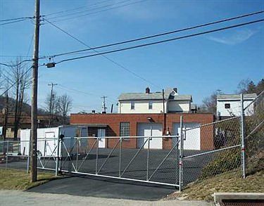 2nd image of 5115 Walnut St