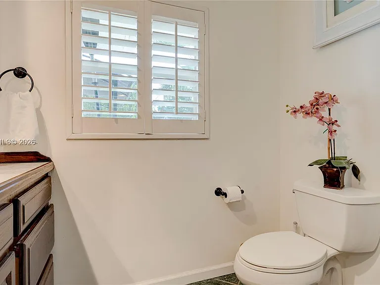 150 Azalea St — Photo 45