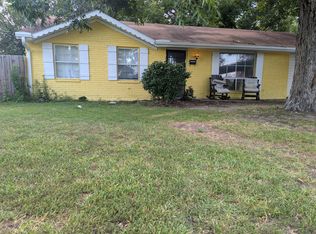 403 N 1st St, Leesville, LA 71446