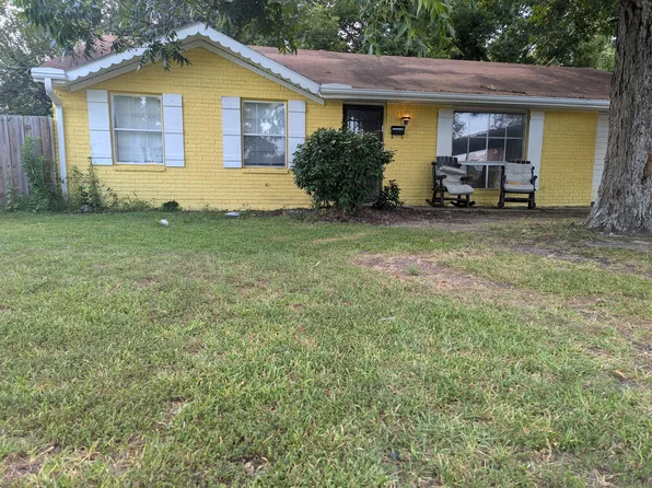 403 N 1st St, Leesville, LA 71446
