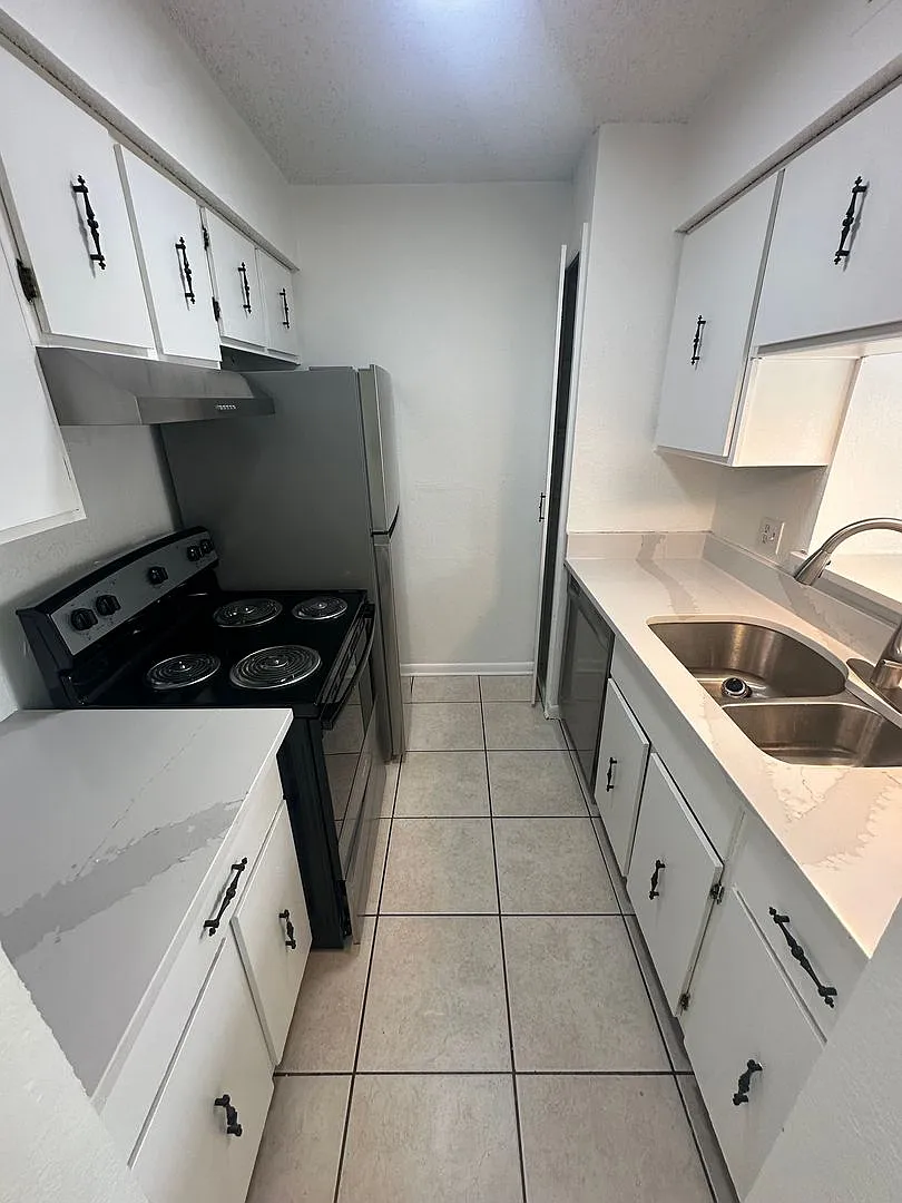 2BD/1.5BA Townhouse located on the Germantown/Memphis Line! — Photo 4