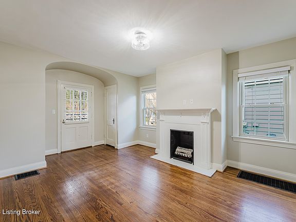 4th image of 207 Iola Rd