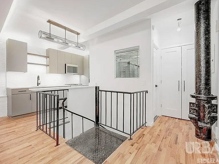 123 Bank St #190 — Photo 4