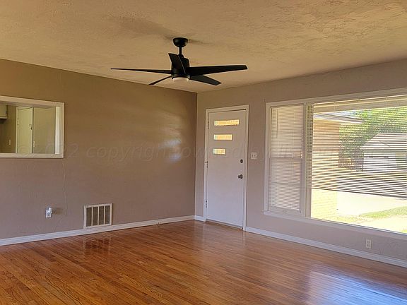 2nd image of 2123 Williston St