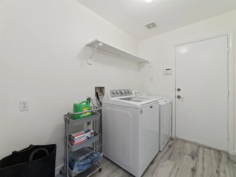 3511 Colleen Woods Cir — Photo 26