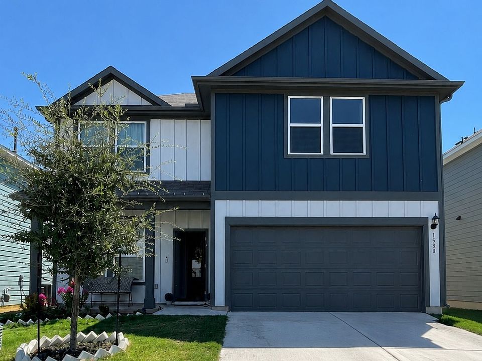 1st image of 15807 Crissom Ln