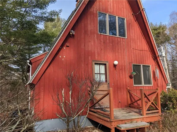 22 Potter Rd, Foster, RI 02825