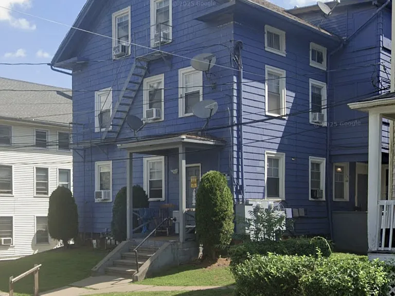 65 Twiss St #3R — Photo 1