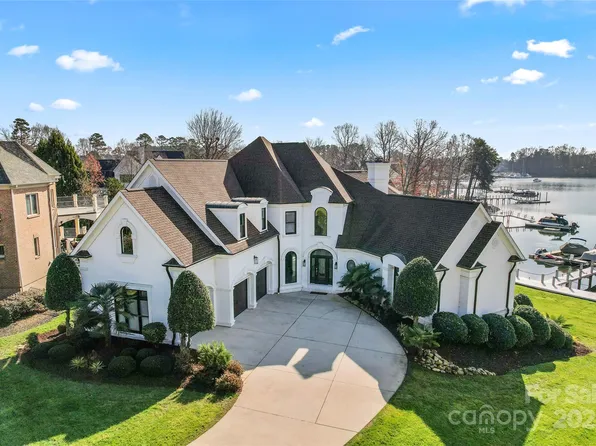 18805 Flat Shoals Dr, Cornelius, NC 28031