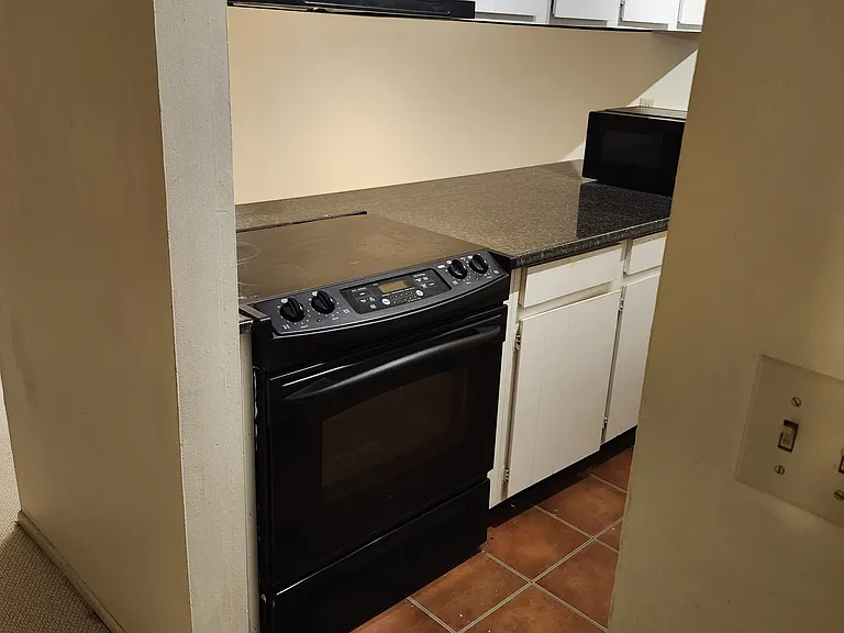 1001 Lake Of The Woods Blvd #G-106 — Photo 10