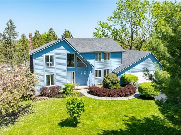 29 Greylock Rdg, Pittsford, NY 14534