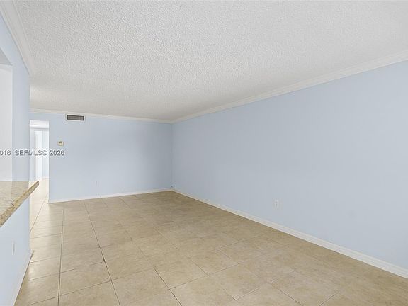 5th image of 7620 Carlyle Ave APT 206