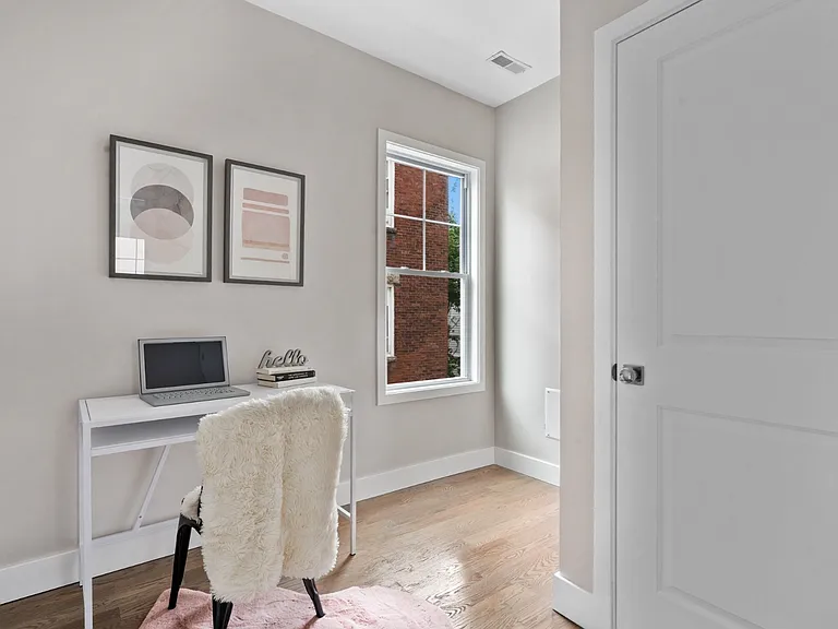 71 Ruthven St #3 — Photo 9