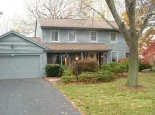 89 Pinebrook Dr, Rochester, NY 14616