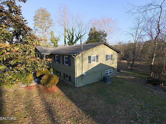 3rd image of 725 Robertsville Rd
