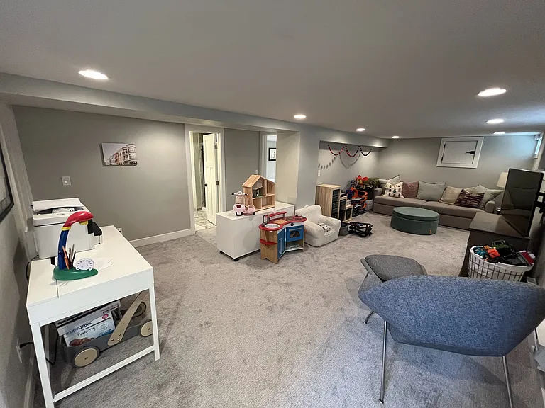 2575 Dahlia St — Photo 14