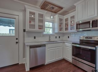 502 E Calvert St, Troup, TX 75789