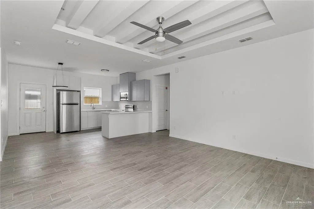 2 bed, 2.0 bath, 980 sqft, $995 — Photo 3