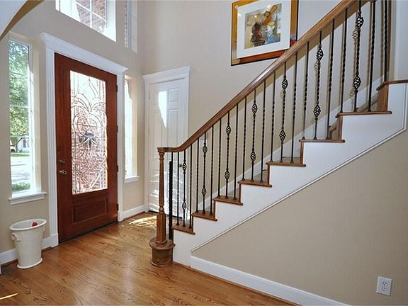 3rd image of 5525 Huisache St