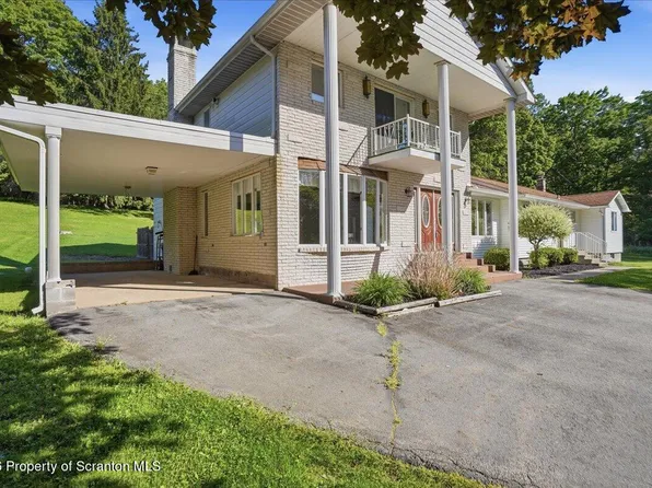 937 Cortez Rd, Lake Ariel, PA 18436