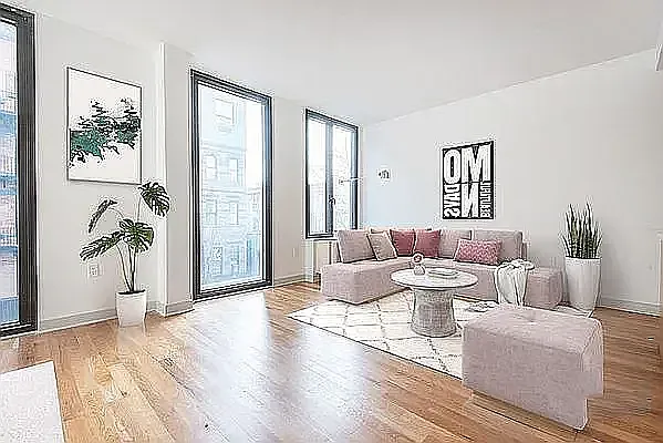 61 Richardson St #3H — Photo 2