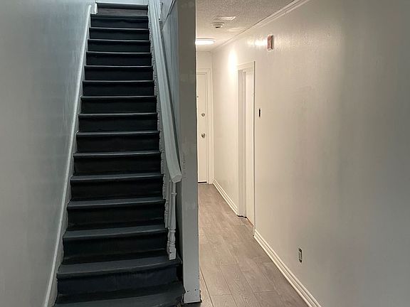 2nd image of 177 Carlton St