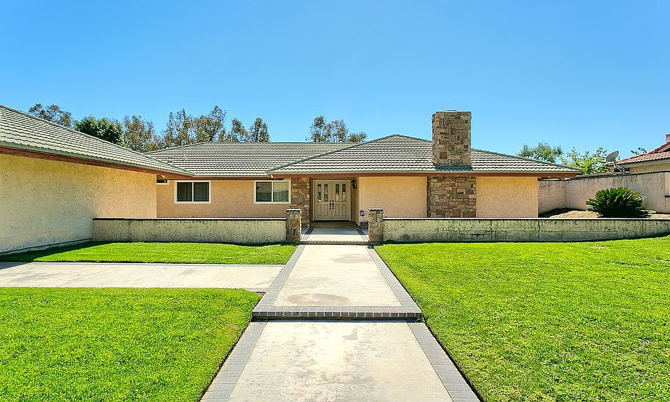 1st image of 8625 Beechwood Dr