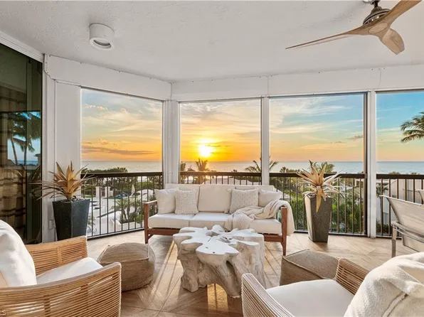 8473 Bay Colony DR #304, NAPLES, FL 34108