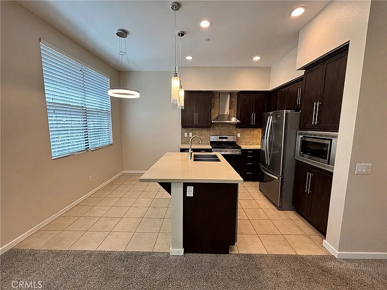 501 W Maple Ave — Photo 27