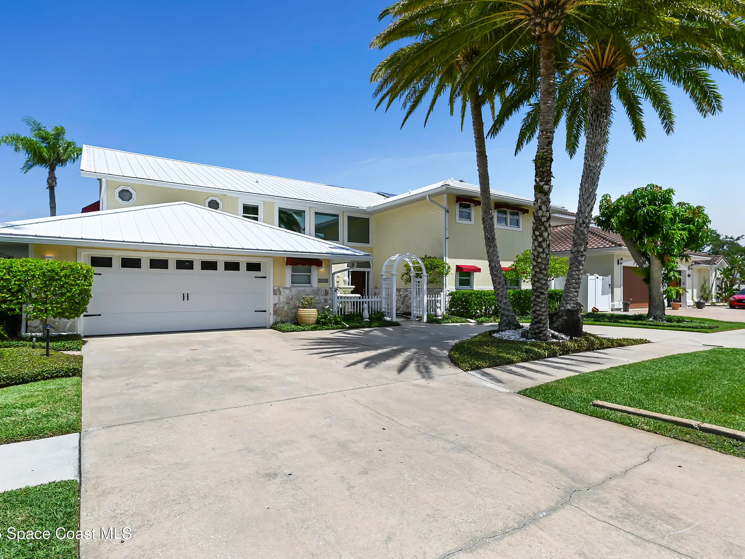 5 bed, 3.5 bath, 3795 sqft, $9,850 — Photo 4