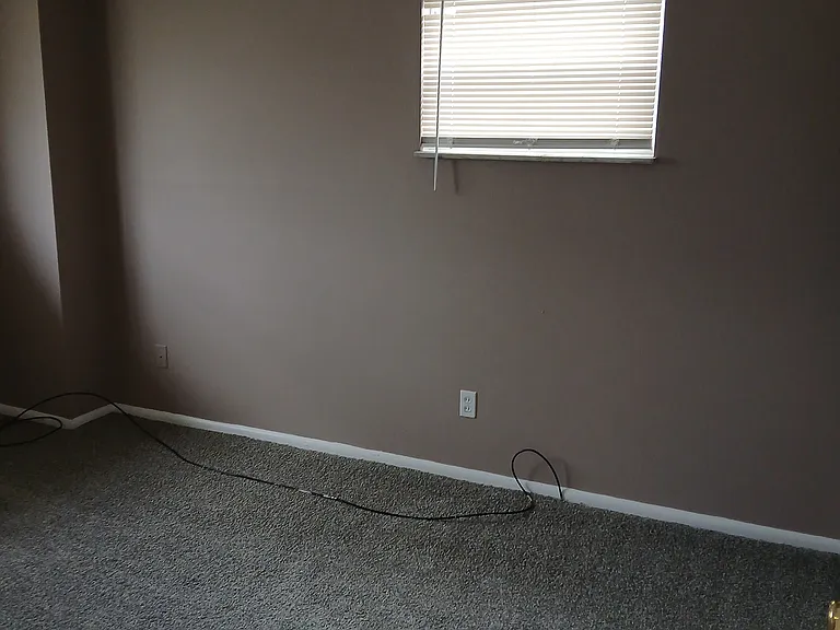 4048 E Livingston Ave — Photo 15
