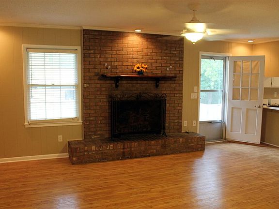 4th image of 508 Oakwood Dr
