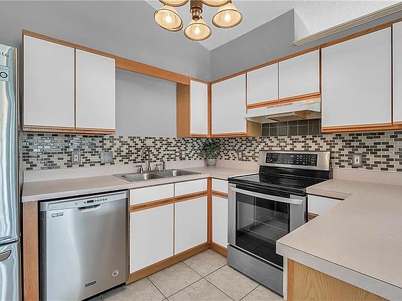 4th image of 2480 Parsons Pond Cir