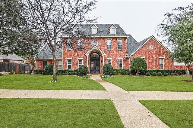 1st image of 2806 Edgewood Ln