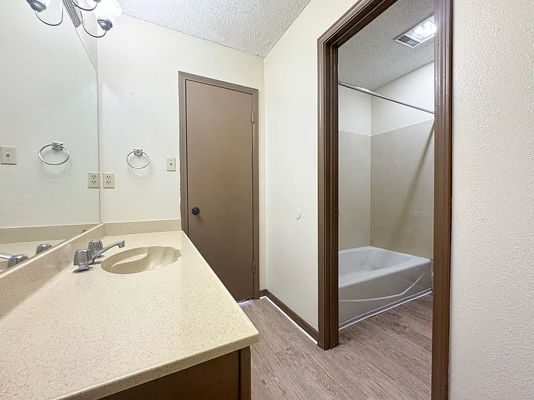 73601 Chapman Dr — Photo 16