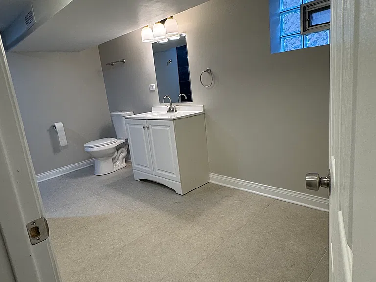512 Yates Ave — Photo 17