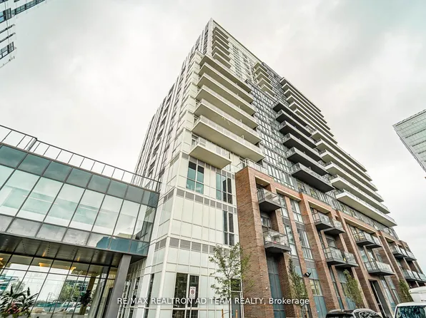 38 Honeycrisp Cres #2003, Vaughan, ON L4K 0M8