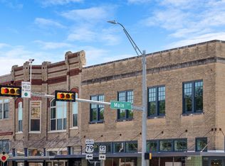 102 E 2nd St #202, Taylor, TX 76574